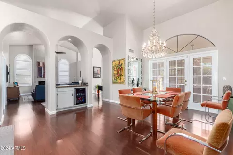 Dining - 157 E Stacey Ln, Tempe, AZ 85284 photo 2 of 4