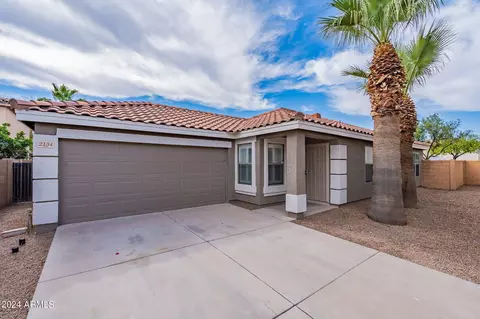2134 E Spruce Dr, Chandler, AZ 85286