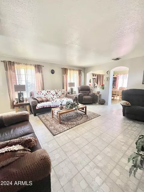 513 N Copper Hills Ln, Winkelman, AZ 85192 photo 4