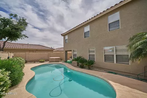 2390 E Hazeltine Way, Chandler, AZ 85249