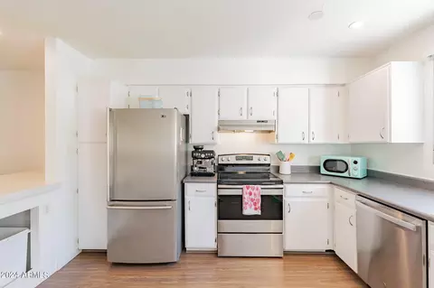 Kitchen - 5324 N 3rd Ave, Phoenix, AZ 85013 photo 6 of 6