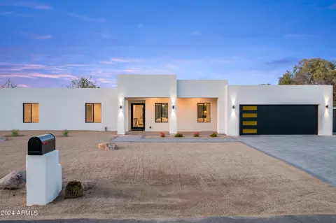 7212 W John Cabot Rd, Glendale, AZ 85308