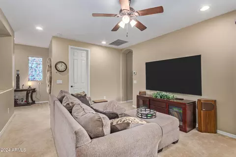 Living - 3721 E Leslie Dr, Gilbert, AZ 85296 photo 4 of 8