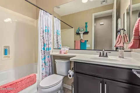 Bath - 3721 E Leslie Dr, Gilbert, AZ 85296 photo 4 of 4
