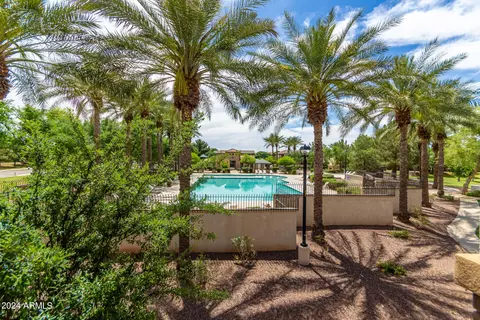 Exterior - 3721 E Leslie Dr, Gilbert, AZ 85296 photo 11 of 19