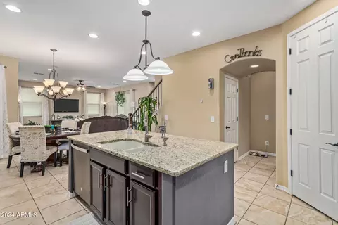 Kitchen - 3721 E Leslie Dr, Gilbert, AZ 85296 photo 3 of 6