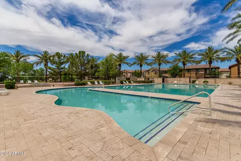 Exterior - 3721 E Leslie Dr, Gilbert, AZ 85296 photo 13 of 19