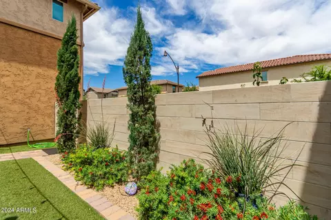Exterior - 3721 E Leslie Dr, Gilbert, AZ 85296 photo 5 of 19