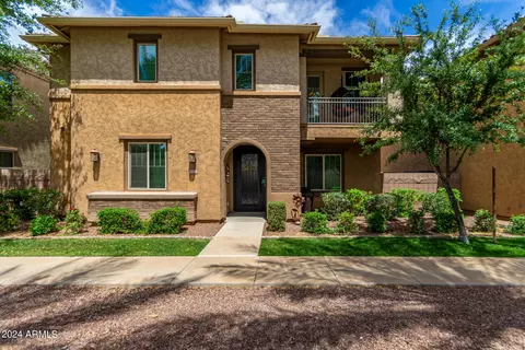 3721 E Leslie Dr, Gilbert, AZ 85296