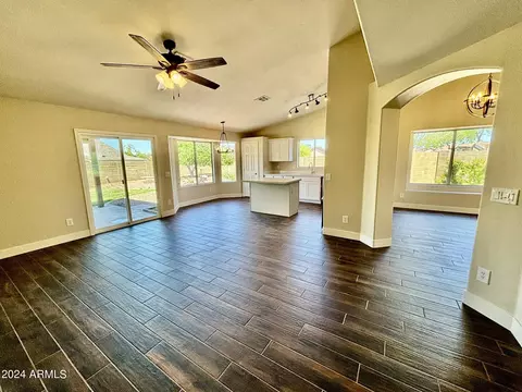 838 N Owl Dr, Gilbert, AZ 85234 photo 16