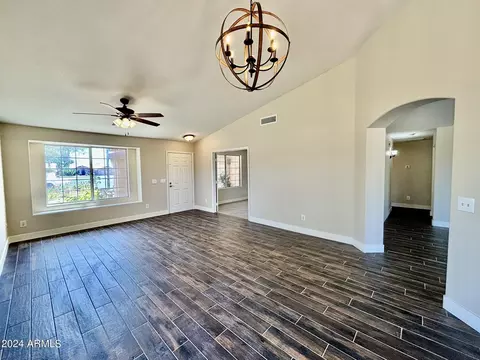 838 N Owl Dr, Gilbert, AZ 85234 photo 9