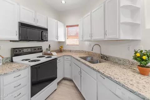 10410 N Cave Creek Rd #2103, Phoenix, AZ 85020