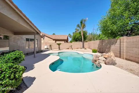 322 E Rawhide Ave, Gilbert, AZ 85296 photo 4
