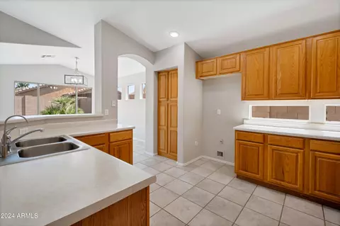 322 E Rawhide Ave, Gilbert, AZ 85296 photo 11
