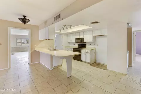Kitchen - 552 W Tepee St, Apache Junction, AZ 85120 photo 3 of 4