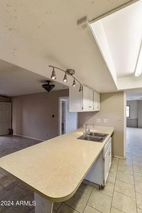 Kitchen - 552 W Tepee St, Apache Junction, AZ 85120 photo 2 of 4