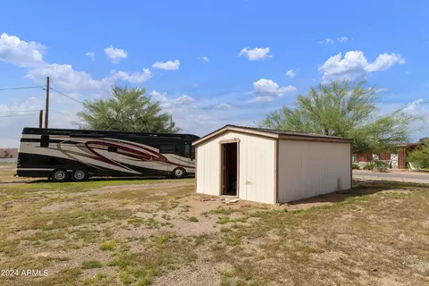 Exterior - 552 W Tepee St, Apache Junction, AZ 85120 photo 12 of 13