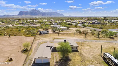 View/Area - 552 W Tepee St, Apache Junction, AZ 85120 photo 2 of 10