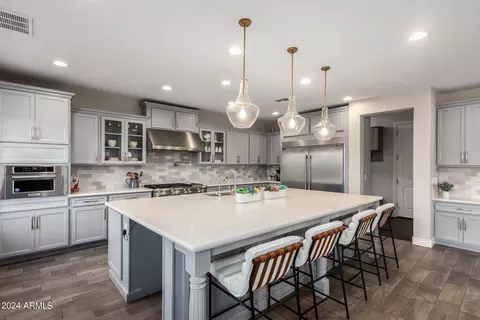 Kitchen - 1471 E Lexington Ave, Gilbert, AZ 85234 photo 2 of 7