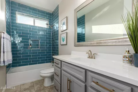Bath - 1471 E Lexington Ave, Gilbert, AZ 85234 photo 6 of 7