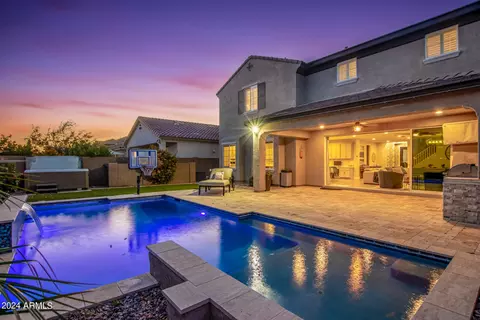 Exterior - 1471 E Lexington Ave, Gilbert, AZ 85234 photo 9 of 12
