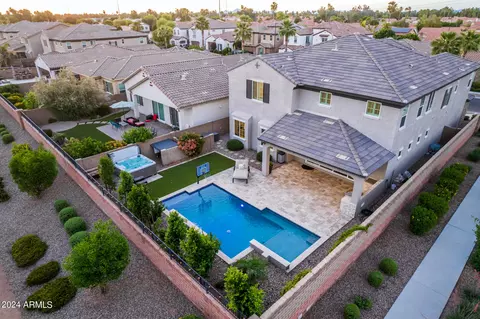 Exterior - 1471 E Lexington Ave, Gilbert, AZ 85234 photo 2 of 12