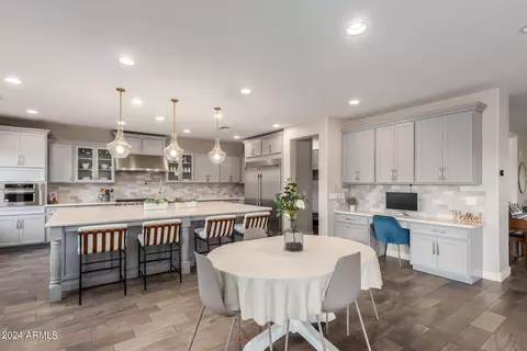Dining - 1471 E Lexington Ave, Gilbert, AZ 85234 photo 2 of 2