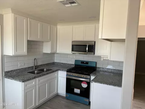 116 S 28th Dr, Phoenix, AZ 85009 photo 8