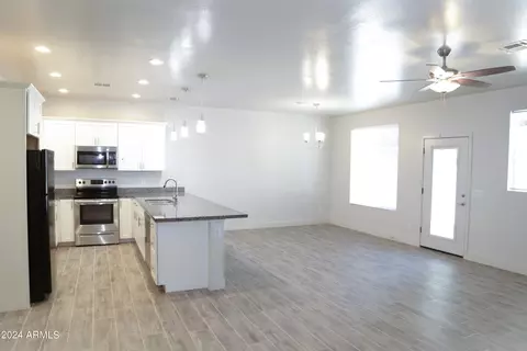 652 W 7th Ave, Mesa, AZ 85210 photo 4
