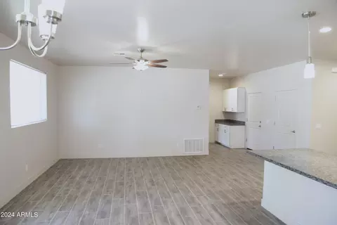 652 W 7th Ave, Mesa, AZ 85210 photo 6