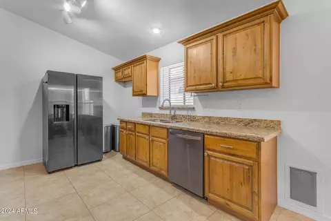 Kitchen - 8337 E Portobello Ave, Mesa, AZ 85212 photo 4 of 5
