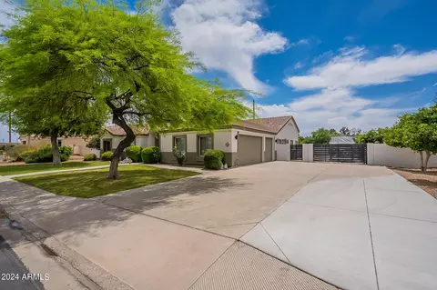 Exterior - 3121 E Greenway St, Mesa, AZ 85213 photo 4 of 23