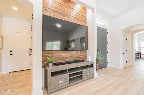 Kitchen - 3121 E Greenway St, Mesa, AZ 85213 photo 1 of 12
