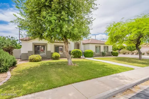 Exterior - 3121 E Greenway St, Mesa, AZ 85213 photo 2 of 23