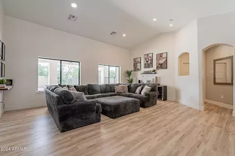 Living - 3121 E Greenway St, Mesa, AZ 85213 photo 3 of 6