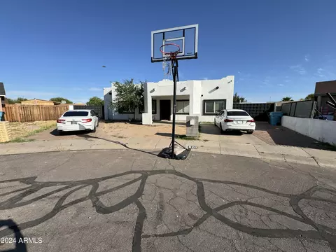 6801 W Earll Dr, Phoenix, AZ 85033
