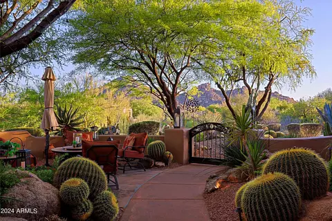 7912 E Thorntree Dr, Scottsdale, AZ 85266