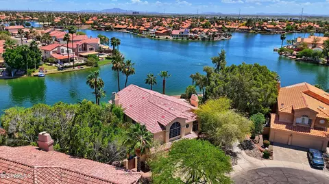 View/Area - 3376 E Tanglewood Dr, Phoenix, AZ 85048 photo 7 of 8