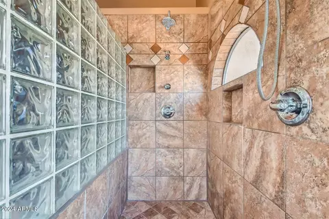 Bath - 3376 E Tanglewood Dr, Phoenix, AZ 85048 photo 3 of 5