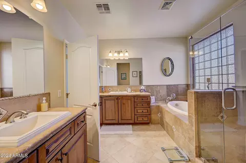 Bath - 3904 E Sierra Madre Ave, Gilbert, AZ 85296 photo 2 of 5