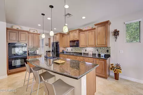 Kitchen - 3904 E Sierra Madre Ave, Gilbert, AZ 85296 photo 2 of 6