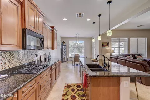 Kitchen - 3904 E Sierra Madre Ave, Gilbert, AZ 85296 photo 6 of 6