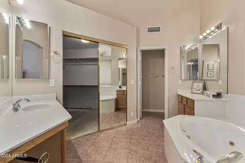 Bath - 3153 E Desert Willow Rd, Phoenix, AZ 85048 photo 1 of 3