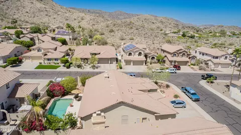 View/Area - 3153 E Desert Willow Rd, Phoenix, AZ 85048 photo 3 of 4