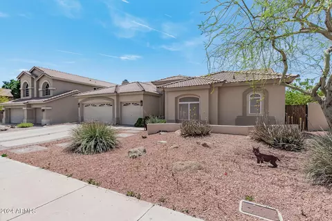 Exterior - 3153 E Desert Willow Rd, Phoenix, AZ 85048 photo 3 of 8