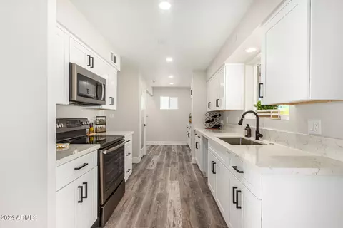 Kitchen - 155 N 58th St, Mesa, AZ 85205 photo 1 of 2