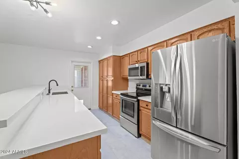 2047 E Rice Dr, Tempe, AZ 85283 photo 9