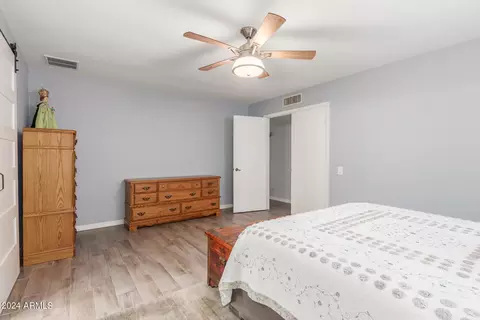 Bedroom - 4011 W Voltaire Ave, Phoenix, AZ 85029 photo 2 of 4