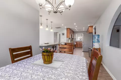 Dining - 4011 W Voltaire Ave, Phoenix, AZ 85029 photo 2 of 2