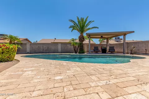 Exterior - 4011 W Voltaire Ave, Phoenix, AZ 85029 photo 15 of 18